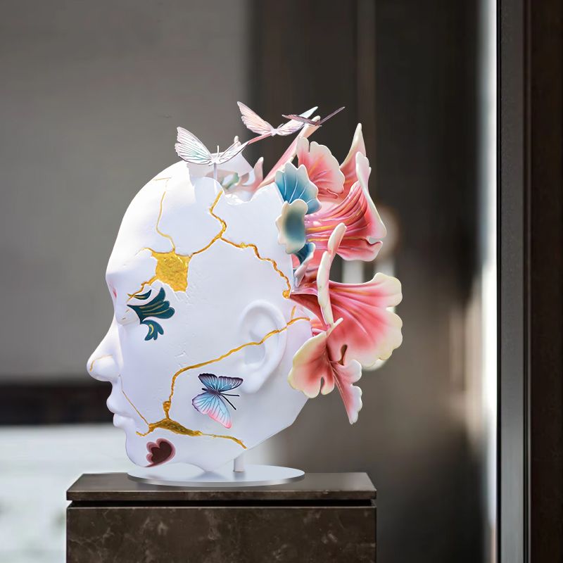 She (ornament) (10)